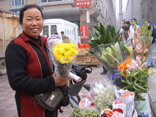 Il faut discuter fermement avec cette dame et j'apprends le nom de toutes les fleurs...